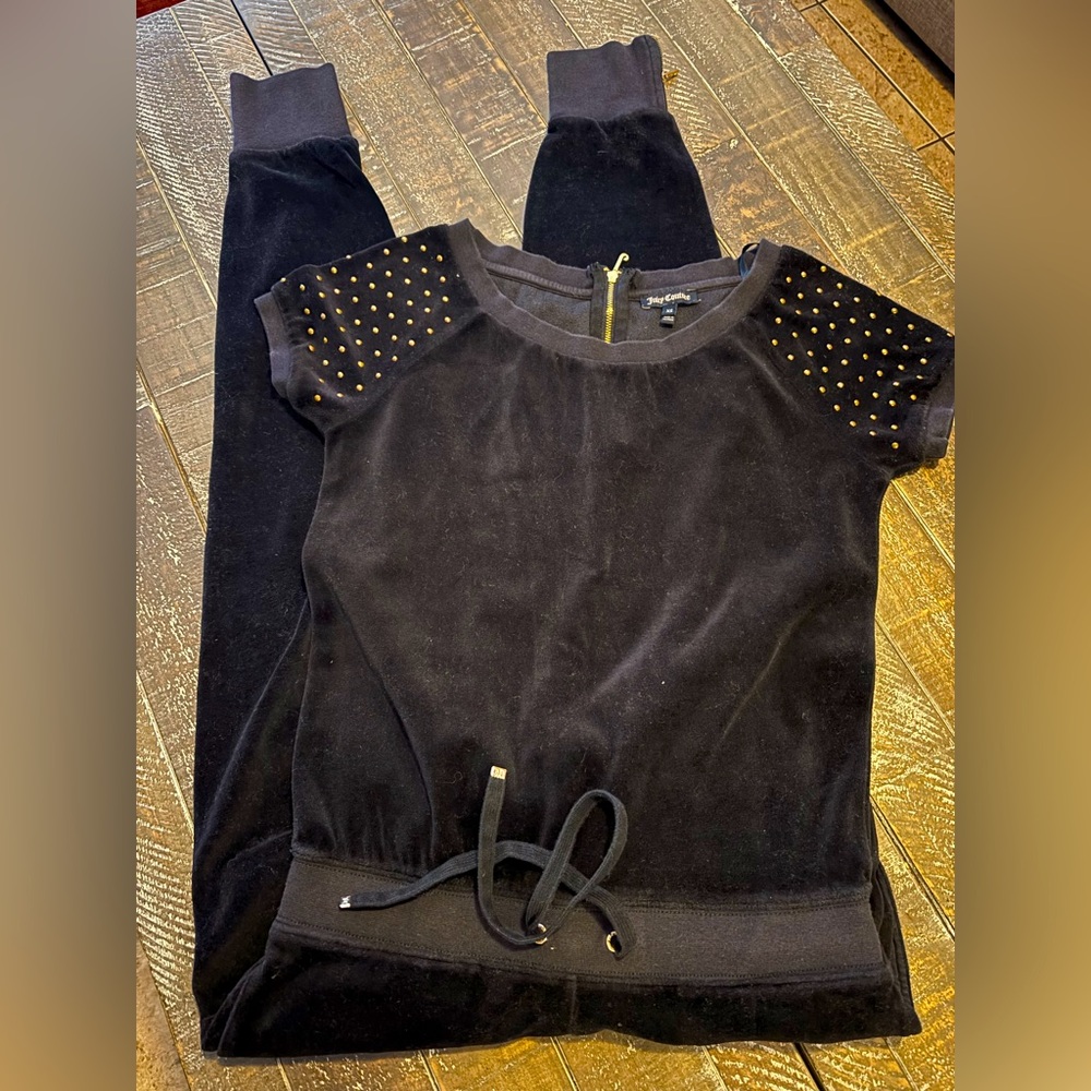 Juicy Couture Velvet Jumpsuit 😎❤️